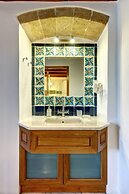 Malvasia Traditional Hotel