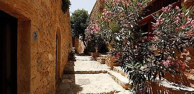 Malvasia Traditional Hotel