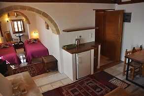 Malvasia Traditional Hotel