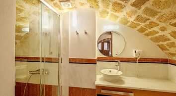 Malvasia Traditional Hotel