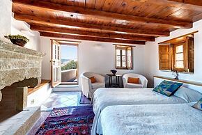 Malvasia Traditional Hotel