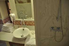 Malvasia Traditional Hotel