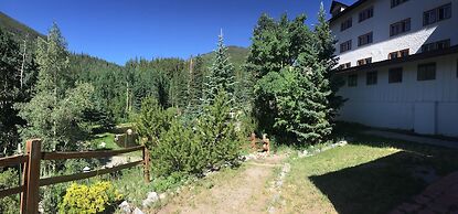 Monarch Mountain Lodge