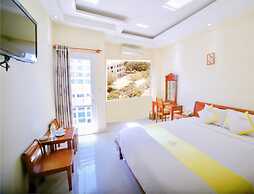 Hoang Yen Canary Hotel