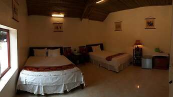 Vietnamese Ancient Village Hotel