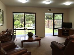 Lake Brunner Longhouse