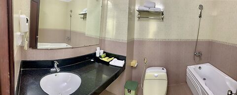 Hung Long Harbour Hotel