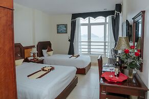 Hung Long Harbour Hotel