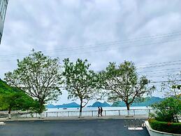 Hung Long Harbour Hotel