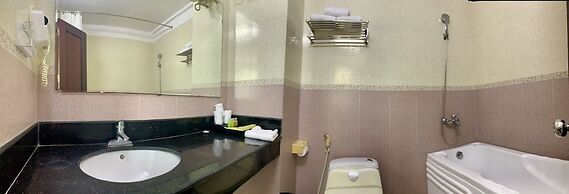 Hung Long Harbour Hotel