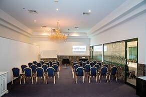 Comfort Hotel Pacific Cleveland