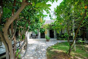 Sun & Sands Beach Hotel