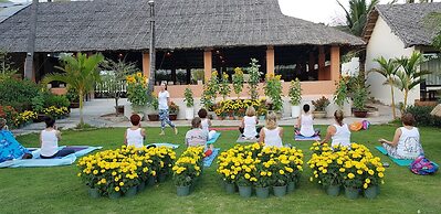 Sun & Sands Beach Hotel