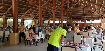 Sun & Sands Beach Hotel