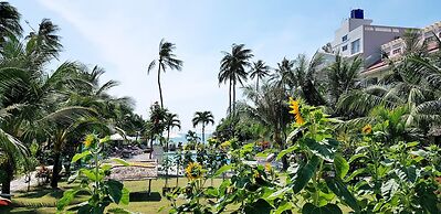 Sun & Sands Beach Hotel