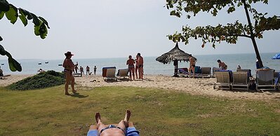 Sun & Sands Beach Hotel