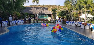 Sun & Sands Beach Hotel