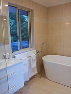 Waterview Gardens B&B