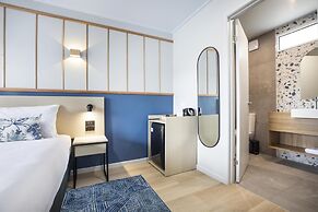 Nightcap at Queens Beach Hotel