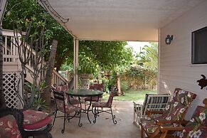 Nona Lani Cottages