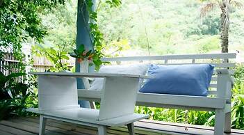 Brassiere Beach Resort