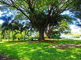 First City Caravilla