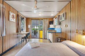 First City Caravilla