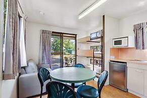 First City Caravilla