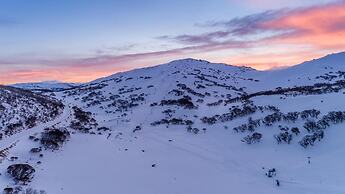 Boonoona Ski Lodge