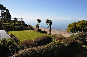 Adrift In Golden Bay