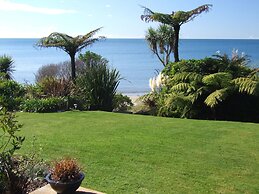 Adrift In Golden Bay