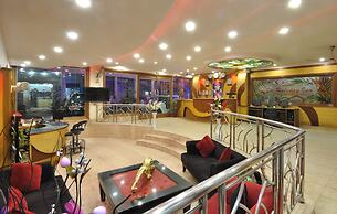 Hotel De Holiday International