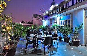 Hotel De Holiday International