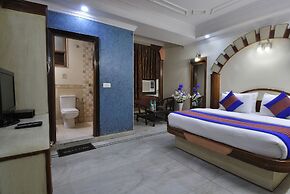 Hotel De Holiday International