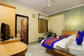 Hotel De Holiday International