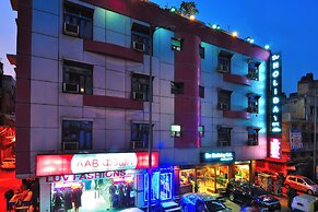 Hotel De Holiday International