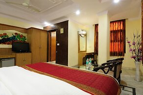 Hotel De Holiday International