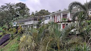 Dave Parker's Eco Lodge