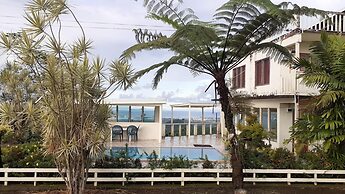 Dave Parker's Eco Lodge