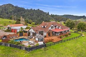 Chartre' Manor Bed & Breakfast