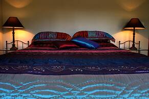 Chartre' Manor Bed & Breakfast