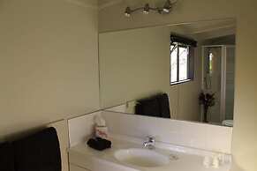 Chartre' Manor Bed & Breakfast