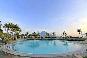 Grand Whiz Hotel Trawas