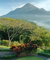 Grand Whiz Hotel Trawas