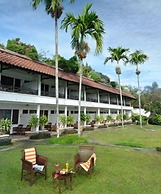 Grand Whiz Hotel Trawas