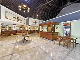 Grand Whiz Hotel Trawas