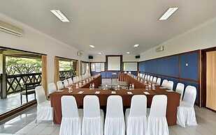 Grand Whiz Hotel Trawas