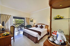 Grand Whiz Hotel Trawas