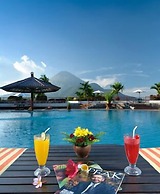 Grand Whiz Hotel Trawas