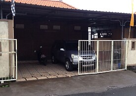 KARANG SARI Guesthouse & Restaurant